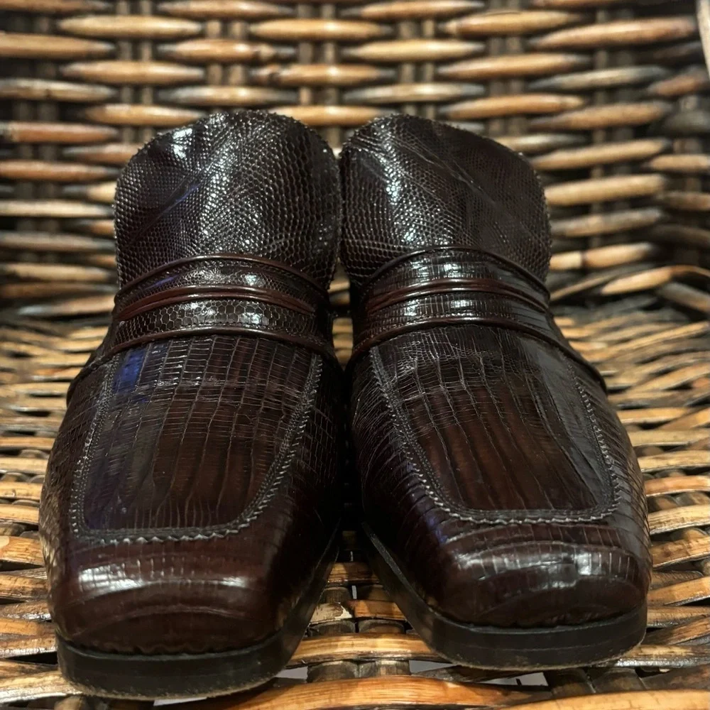 Fratelli Exclusive Made in Italy Textured Loafers in Rich Brown size 7